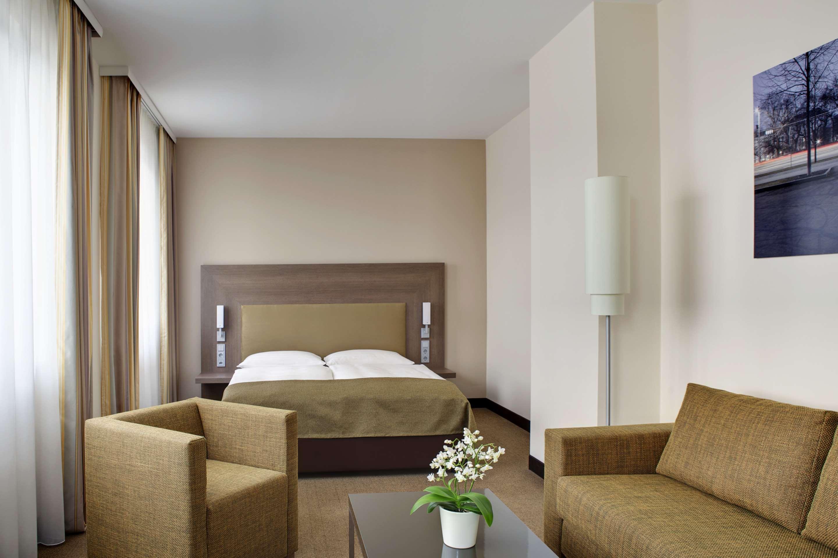 Intercityhotel Leipzig Exterior photo